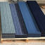 Vous recherchez des dalles de moquette Interface? Shuffle It Skinny Planks dans la couleur Shades of Blue est un excellent choix. Voir ceci et d